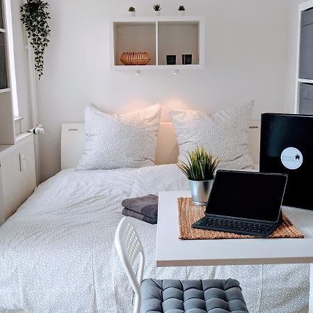 Lenastay L Tiny Apartment - Innenstadt Kaiserslautern Buitenkant foto